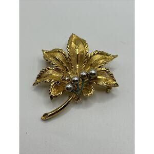 Vintage BSK Signed Brushed Gold‎ Tone Textured Faux Pearl Leaf Brooch Pin